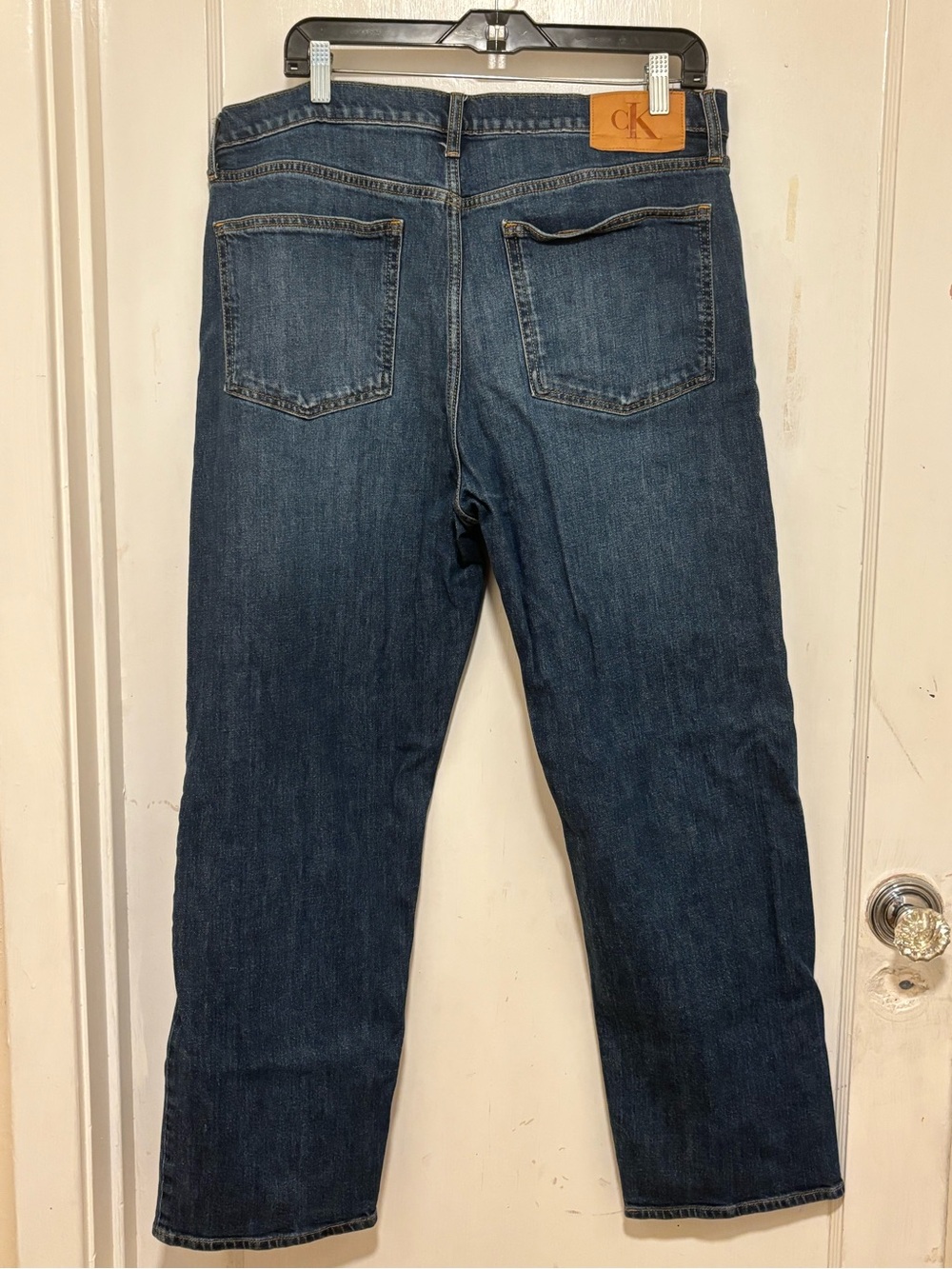 Calvin Klein Men’s Straight-Leg Jeans in Dark Blue Denim - Picture 4 of 4